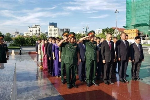 Fallen Vietnamese volunteer soldiers commemorated in Cambodia