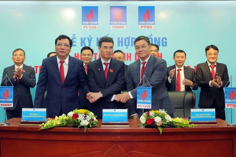 PetroVietnam subsidiaries ink deal on projects