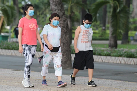 HCM City fines people for not wearing face masks in public from Aug. 5