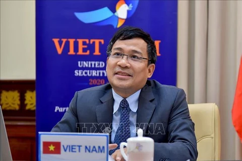 Vietnam ready to cooperate in combating terrorism: diplomat
