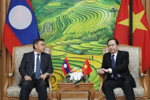 Fatherland Front leader receives Lao counterpart
