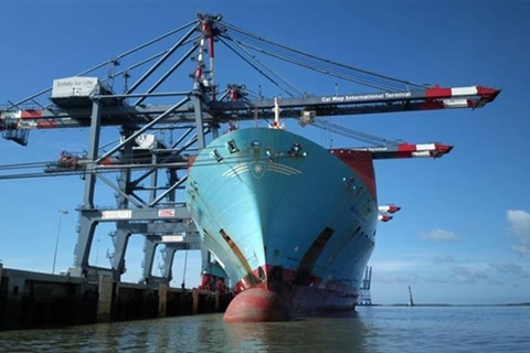 Volume of goods through seaports up 6 percent in eight months