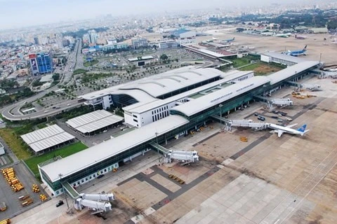 Runway upgrade at Tan Son Nhat airport to finish by year-end