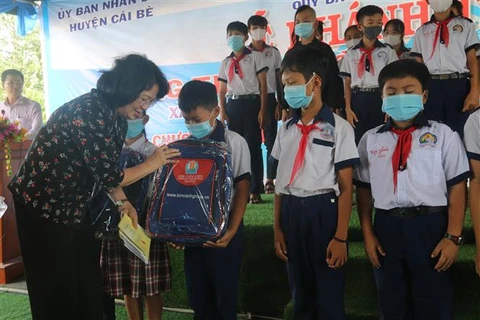 Vice President visits policy beneficiaries in Tien Giang