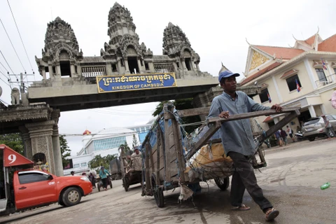 Thailand’s cross-border trade drops 8.5 percent in seven months 