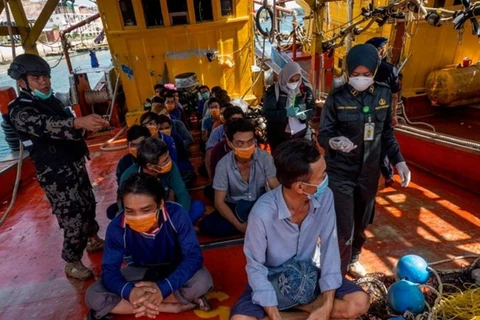 Vietnamese Embassy in Indonesia holds online meeting with detained fishermen