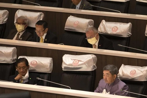 Thai parliament sets up committee to study Constitution change 