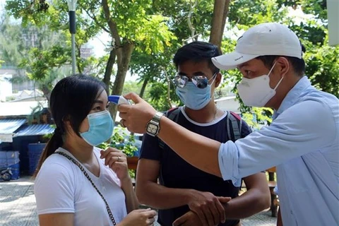 Vietnam goes through 25 consecutive days without community infections