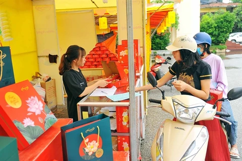 Moon cake market competition heats up