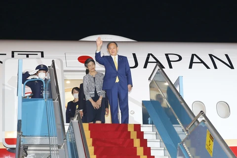 Japanese PM Yoshihide Suga begins Vietnam visit