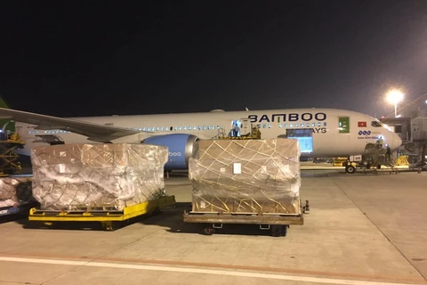 Bamboo Airways provides free transport of relief supplies to central region