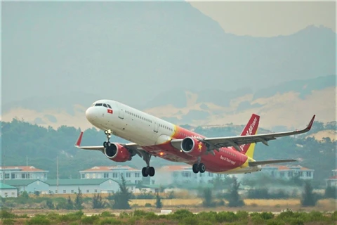 Vietjet supports passengers travel from/to central region