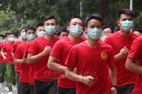 People in Hai Phong run for public health