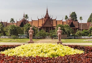 Cambodia welcomes only 1.2 million foreign visitors because of COVID-19