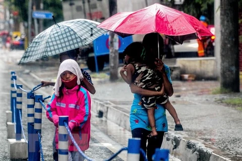 Philippines braces for approaching storm