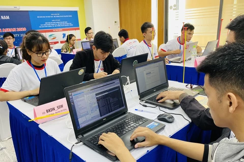 Vietnamese team tops qualifying round of ASEAN information security contest