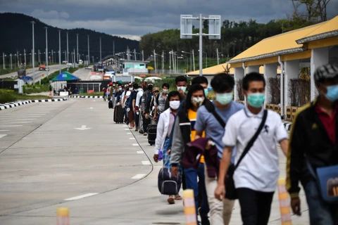 Thailand extends border checkpoint closure with Myanmar over pandemic complications
