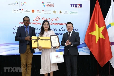 Award ceremony for “Young Francophone Reporters” competition