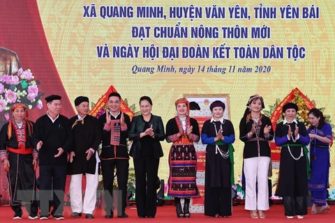 Top legislator attends great national solidarity festival in Yen Bai 