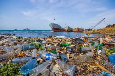 Tripartite agreement signed to cut marine plastic waste in Quang Binh