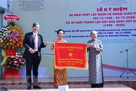 Vietnam - Cuban diplomatic ties marked in HCM City