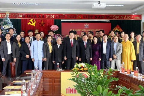 Front leader pays X-mas visits to Nghe An, Thai Binh provinces
