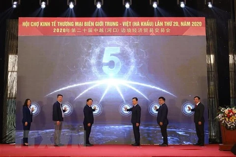 Vietnam-China trade fair opens in Lao Cai, Yunnan 