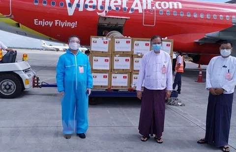 Vietnam sends medical masks to Myanmar