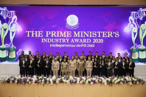 Thai PM delivers Industry Awards 2020
