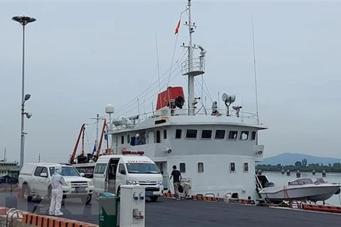 Eleven sailors on sunken Panamanian ship rescued