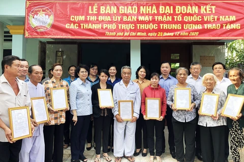 Houses of charity handed over to the needy in HCM City