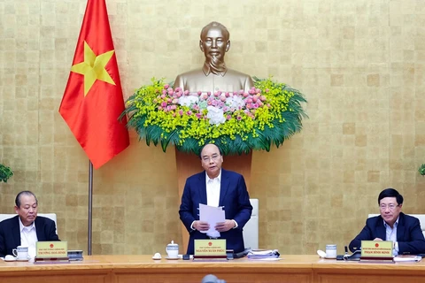 Prime Minister Nguyen Xuan Phuc speaks at the meeting (Source: VNA)