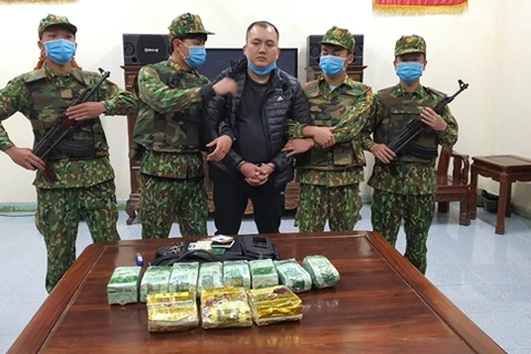 Ha Tinh: Cross-border drug transporter caught with 11 kg of drugs