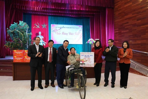 Red Cross Society hopes to present 1.5 million Tet gifts to the needy