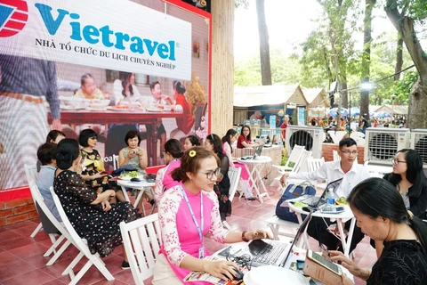 Vietravel offers discounts on spring tours, airfares