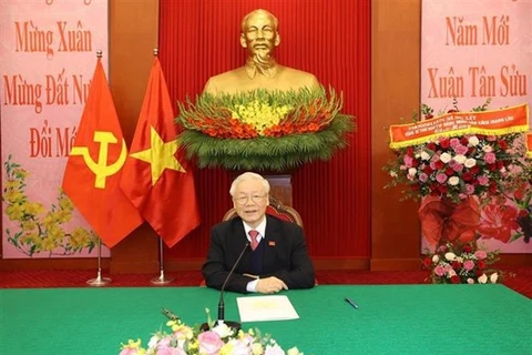 Vietnamese, Lao Party chiefs hold phone talks 