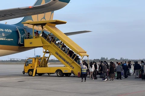 Vietnam Airlines to tighten COVID-19 prevention during Tet