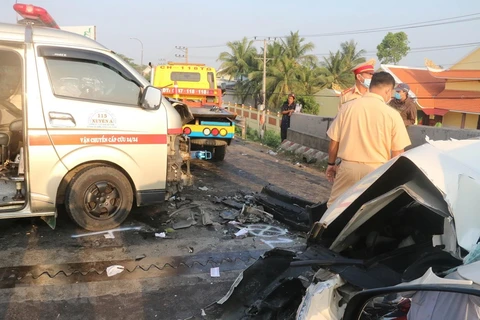 Traffic accidents down in all three criteria during Tet holiday