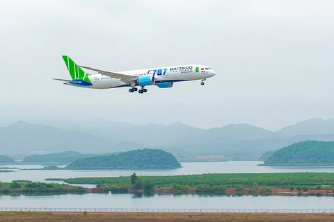 Bamboo Airways resumes flights to Van Don Airport