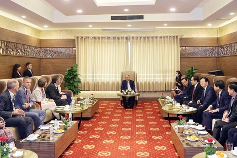 PM hosts int’l development partners on sidelines of Mekong Delta conference