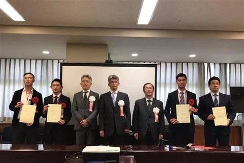 Four Vietnamese honoured as excellent foreign workers in Japan