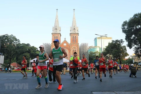 Over 13,000 runners take part in Techcombank HCM City Int’l Marathon