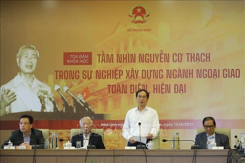 Symposium spotlights late Foreign Minister Nguyen Co Thach’s vision on diplomacy development