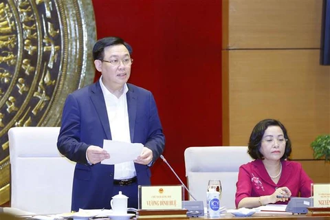 Top legislator mulls over deputies’ affairs for upcoming elections