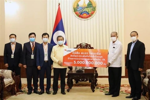 Vietnamese community in Laos joins hands in fighting COVID-19