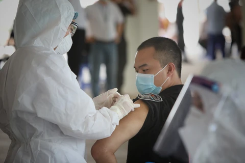 Vietnam hopes for more int'l support in accessing COVID-19 vaccines