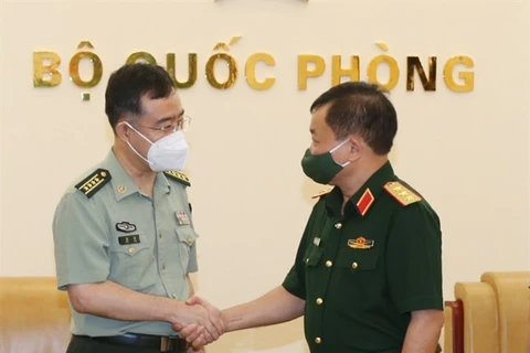 Vietnam, China foster defence ties