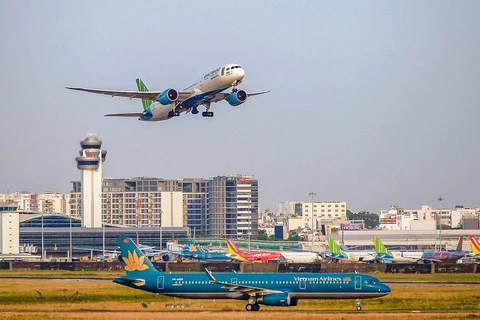 Domestic flights to HCM City reduced amid COVID-19