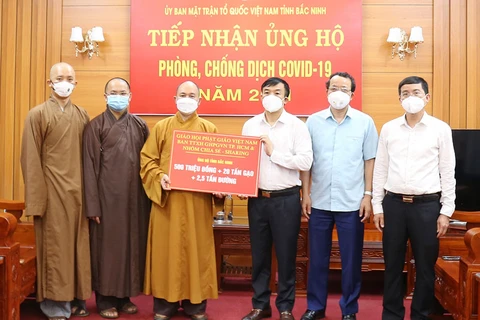  Vietnam Buddhist Sangha supports COVID-19 fight in hotspots