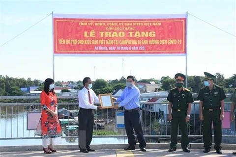 Soc Trang helps Khmer people of Vietnamese origin in Cambodia